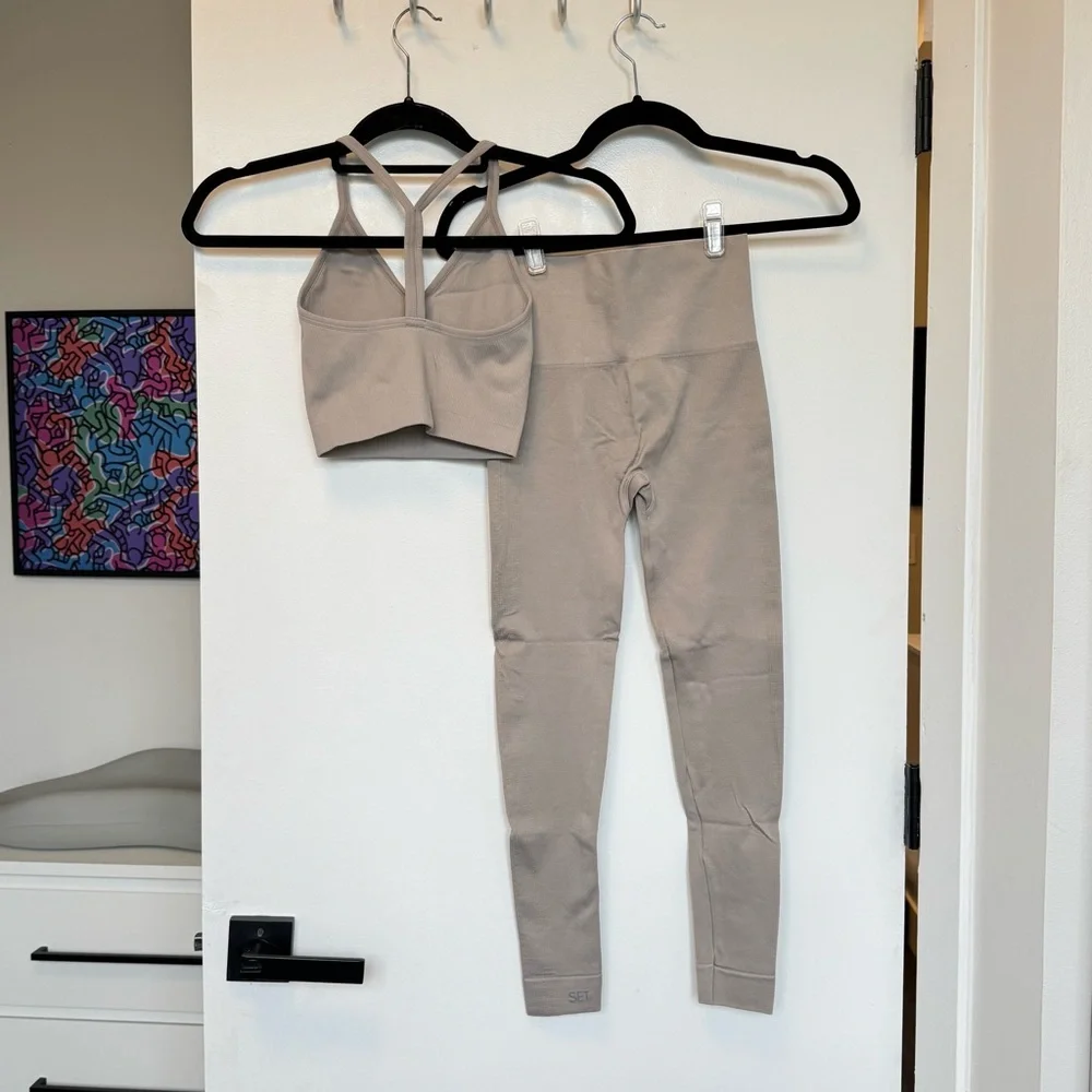 Set Active x Ouai Sculptflex Set - Mercer Street - Picture 4 of 7